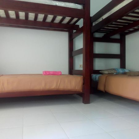 Ariata Arya Hostel Kuta  Екстер'єр фото