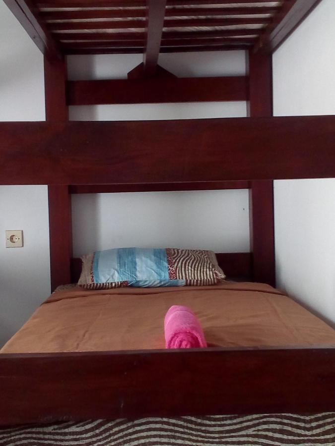 Ariata Arya Hostel Kuta  Екстер'єр фото