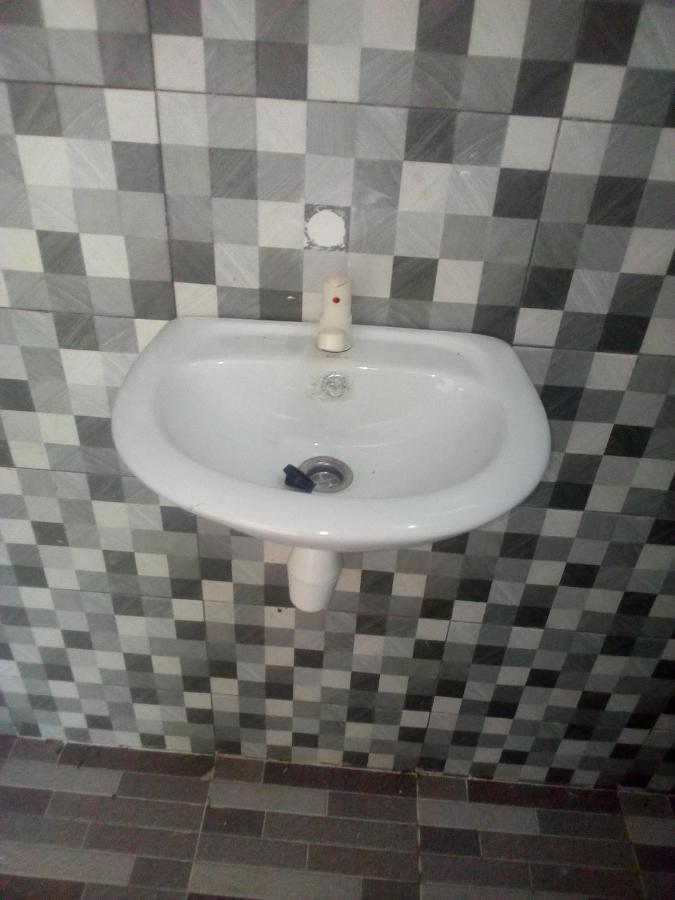 Ariata Arya Hostel Kuta  Екстер'єр фото